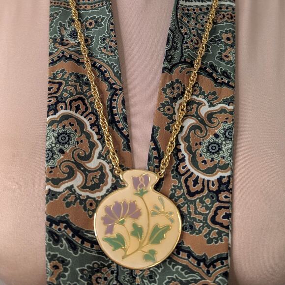 VTG Signed THAILAND Enamel PENDANT NECKLACE Asian Flower Art 24" Chain - Picture 3 of 5